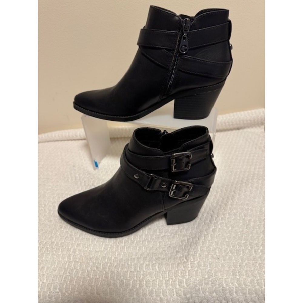G by Guess Black Pointed Toe Ankle Boots Double Buckle Moto Block Heel 6.5